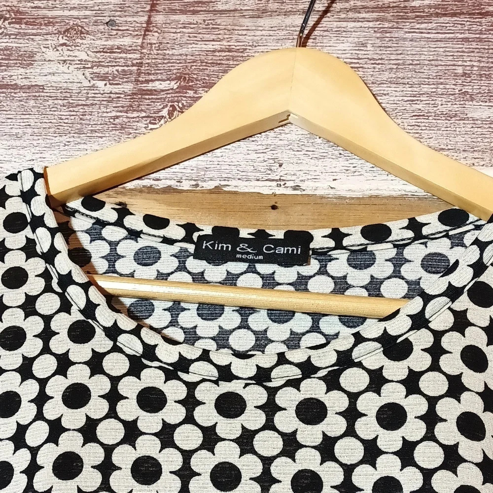 Ditzy flower prairie style puff sleeves crew neck tan black medium - Picture 7 of 12